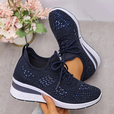 Jenny | Ortopediset lenkkarit strassikivillä