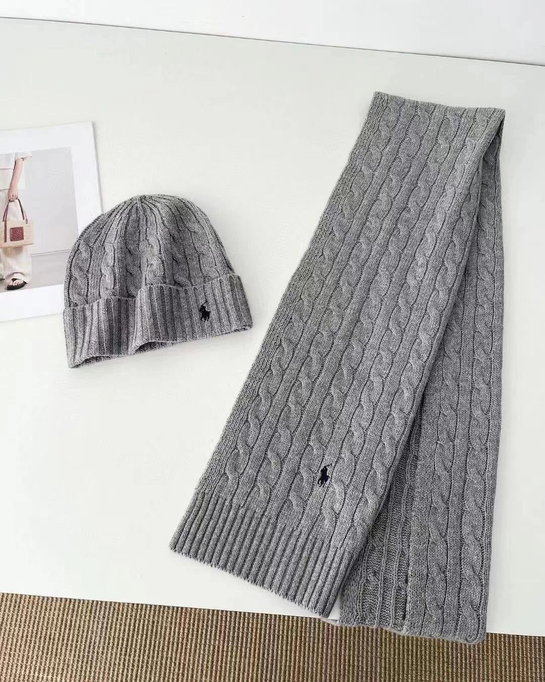 Elsi | Neulottu hattu ja huivisetti